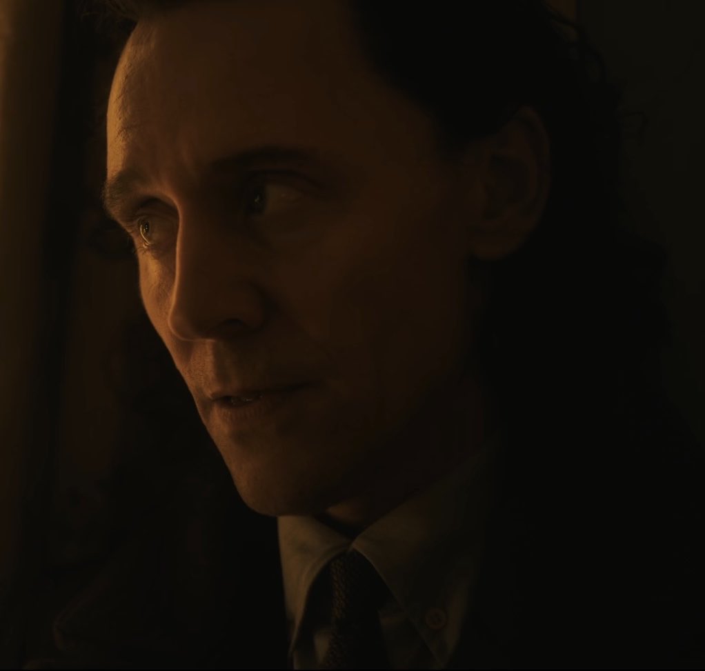 taarafilms's tweet photo. loki and thor probably wishing they had eachother at times like this :(( https://t.co/MVVuTzUxr0