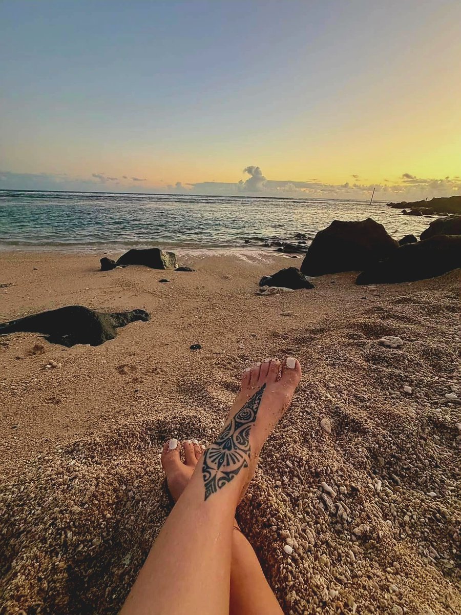 Inkfeet28's tweet photo. Fin de journée 🍹☀⛱️
#feet #pédicure #feetfetısh
#feetaddict #feetfetıshly #pedi #nail #ink #feetsole https://t.co/HKBe7T1CGo