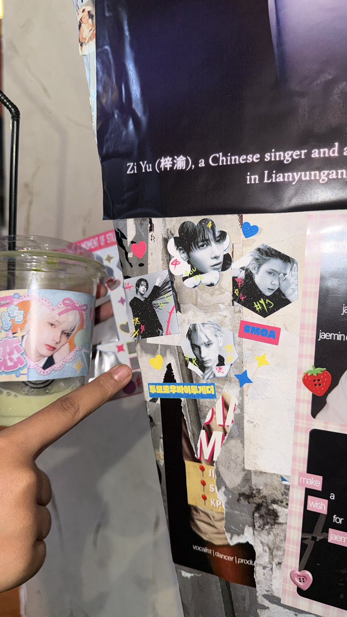 vairybeom's tweet photo. vairybeom sticker has officially escaped into the wild 😆❗️

spotted at blok m today 📍

if this tiny guy caught your attention, maybe it's a sign to bring one home 👀
join our PO and get your own ✨ https://t.co/xt7sI5QA7C