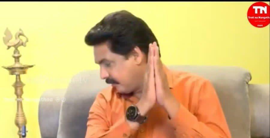 Ashok_kumarrrr's tweet photo. Only in 3sha matter

If world is against you @actorvijay 
I'm with the world https://t.co/9F2IrGKG1Q
