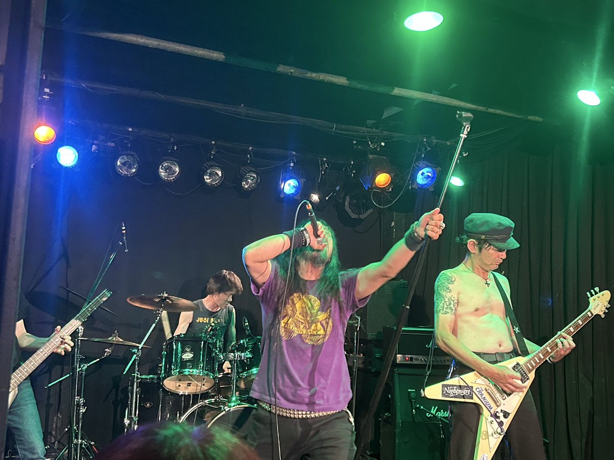 deviyose's tweet photo. 轟音にイダカレテ https://t.co/VDypHBgQ5r