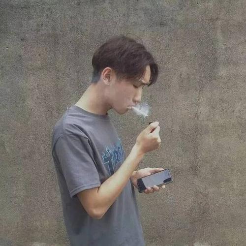 cxatio's tweet photo. 🍄 💦 🌞 💦 My phone just fell in the toilet, send prayers https://t.co/PN2vO6K9MX