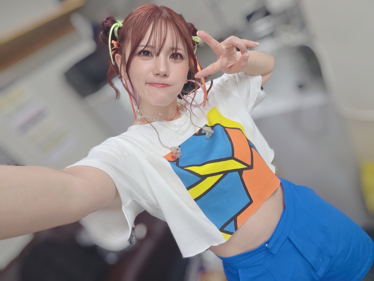 MachicoOfficial's tweet photo. #駒形友梨6thlive愛知 親族のみなさん、爆モテ予備軍のみなさん!
熱いライブありがとうございました✨
とーーってもたのしかった!
ものすごい熱気でこっちもテンション爆上がり🥳 
コラボも新鮮だった!
ゆりちゃん大阪ラストもがんばってね🚩
天むすおいしけり🦐
BY:Machico(・山・)#駒形友梨6thlive https://t.co/jj9EBoff0R