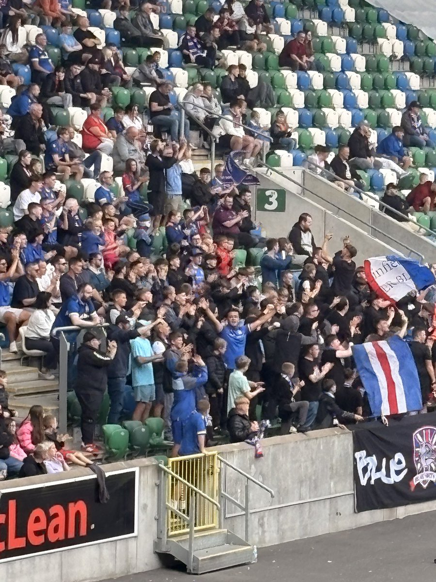 Beaumont296's tweet photo. Definitely better at Windsor Park just now….
#linfieldfc https://t.co/tnCXtVsnOb