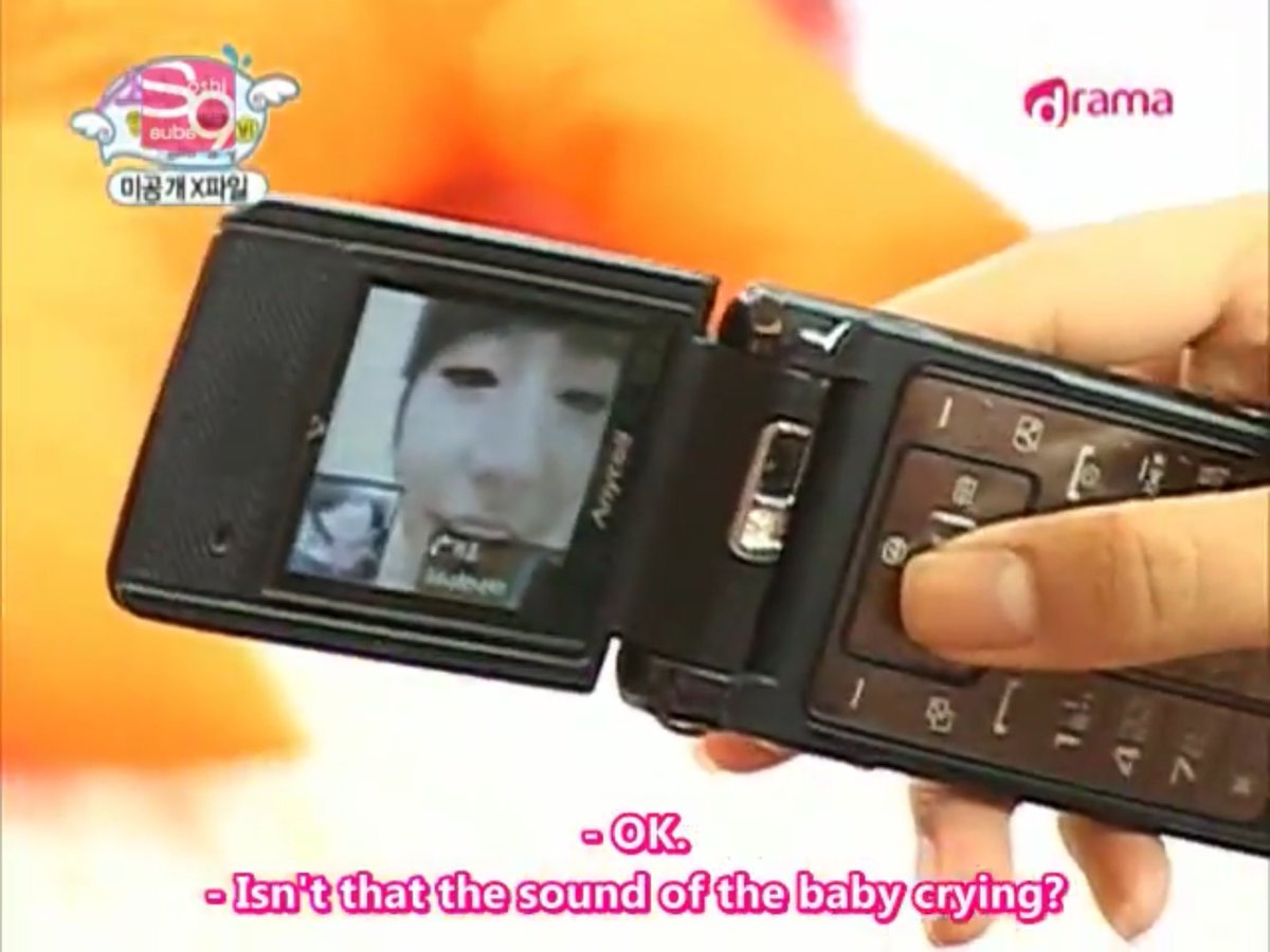 daisyjty's tweet photo. kids, that's how snsd communicated with each other back then https://t.co/DsKWS7eC9d