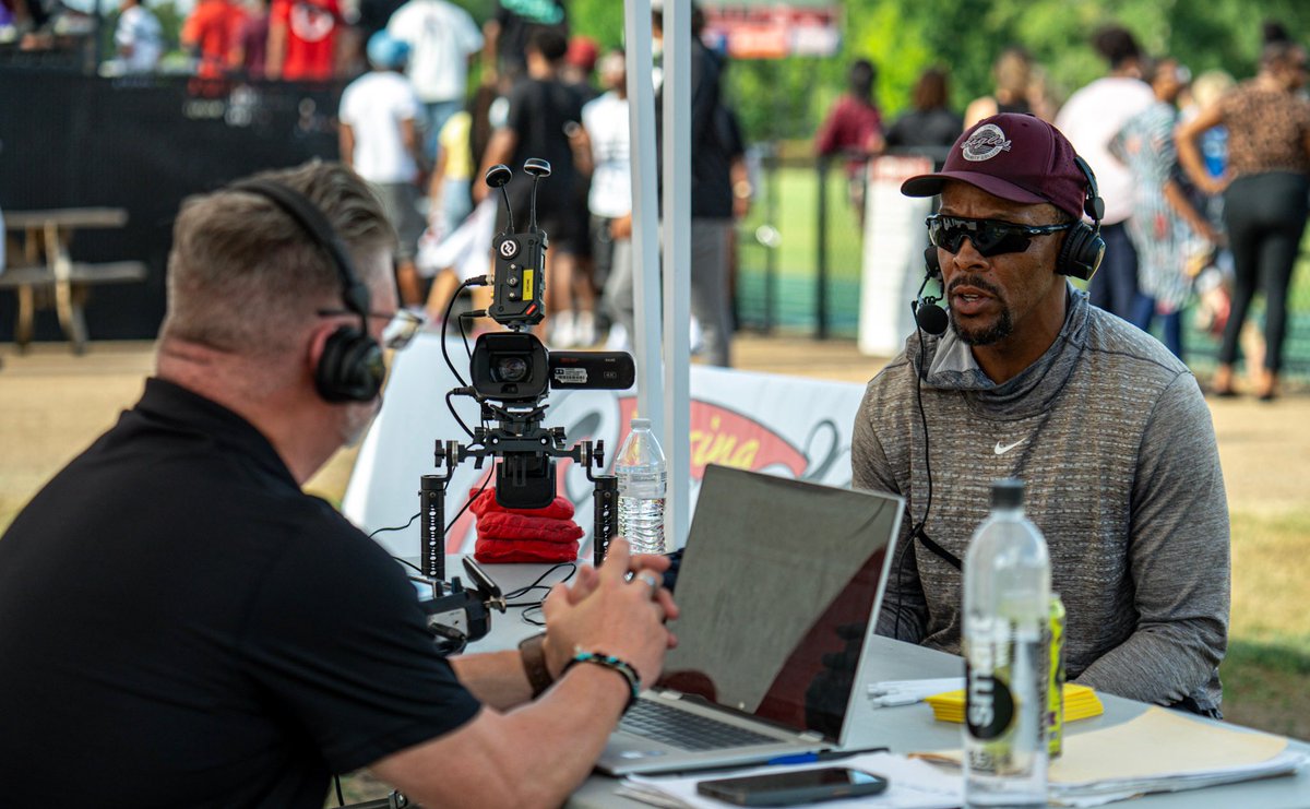 HindsCC_FB's tweet photo. Head Coach (@CoachJones2010) &amp; Associate Head Coach (@Coach_OC14) went live from Renfroe Stadium with @Jakewim on @TheZone1059 Monday afternoon. 🦅 https://t.co/SCAa0W3itq