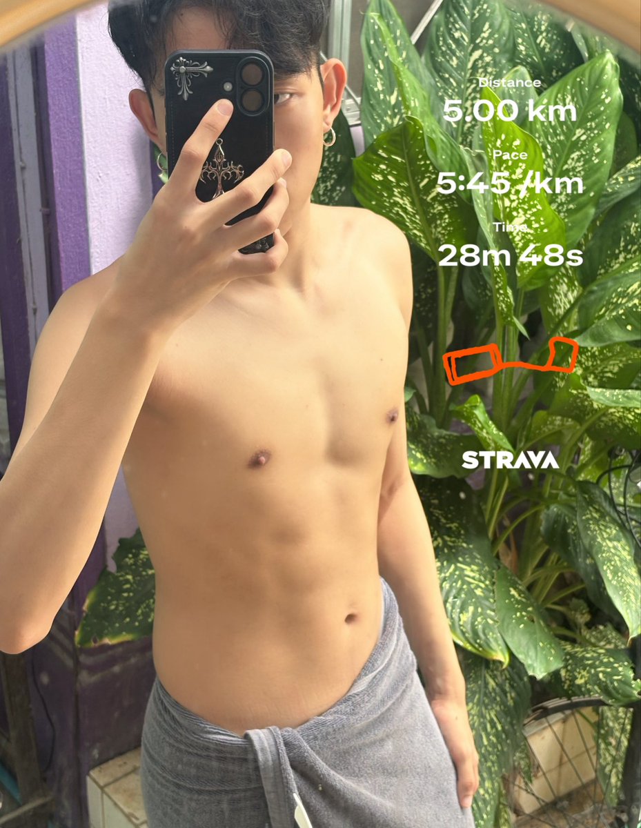 delamxnt's tweet photo. มาวิ่งกันคับบ ไอ้พวกเกย์รันนิ่ง🏃🏻💨 https://t.co/KG5PuQgJY1