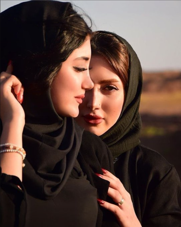 caaivillegas's tweet photo. القلب لا يخطئ لكنه أحيانًا يثق بالشخص الخطأ... 💫 https://t.co/pnL5GyeFji