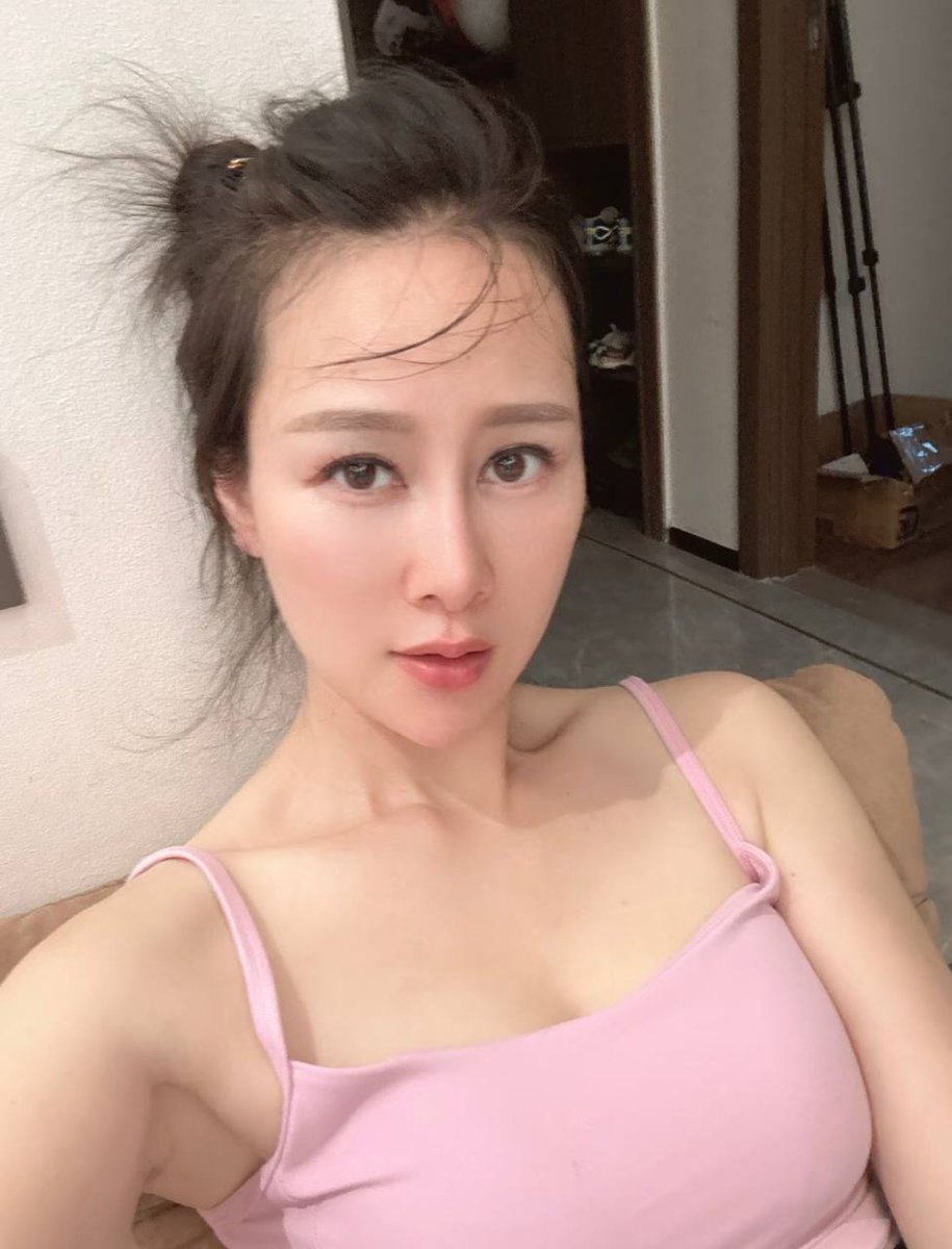 RodriBasket1123's tweet photo. 推上就是另外一个世界,你根本不知道身边的人或者跟你擦肩而过的人推上是什么样的 #上海🧐#健身 https://t.co/Zc4dQW2TIZ
