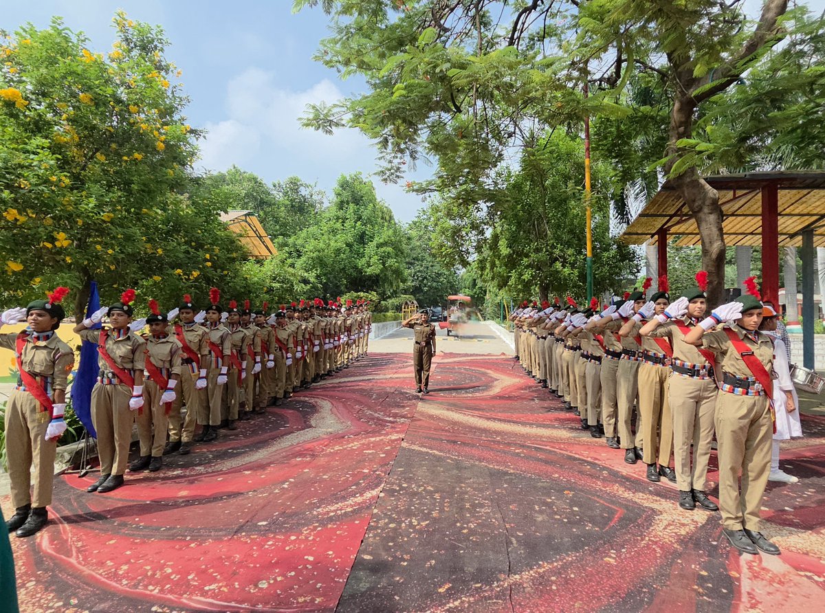 LtShilki's tweet photo. Unit - 4 UP GIRLS BN NCC  FATEHGARH. 
Sub Unit - S.D.G.I.C. KAIMGANJ.
🇮🇳 गणतंत्र दिवस 🇮🇳
" आज का दिन सिर्फ एक उत्सव नहीं, बल्कि हमारे देश के गौरव, त्याग और बलिदान को याद करने का दिन है"
#AligarhGp
#UPDTENCC 
 #HQ_DG_NCC
 #80thIndependenceDay #4UPGirlsBn #jaiHind https://t.co/1btWKpwKGI