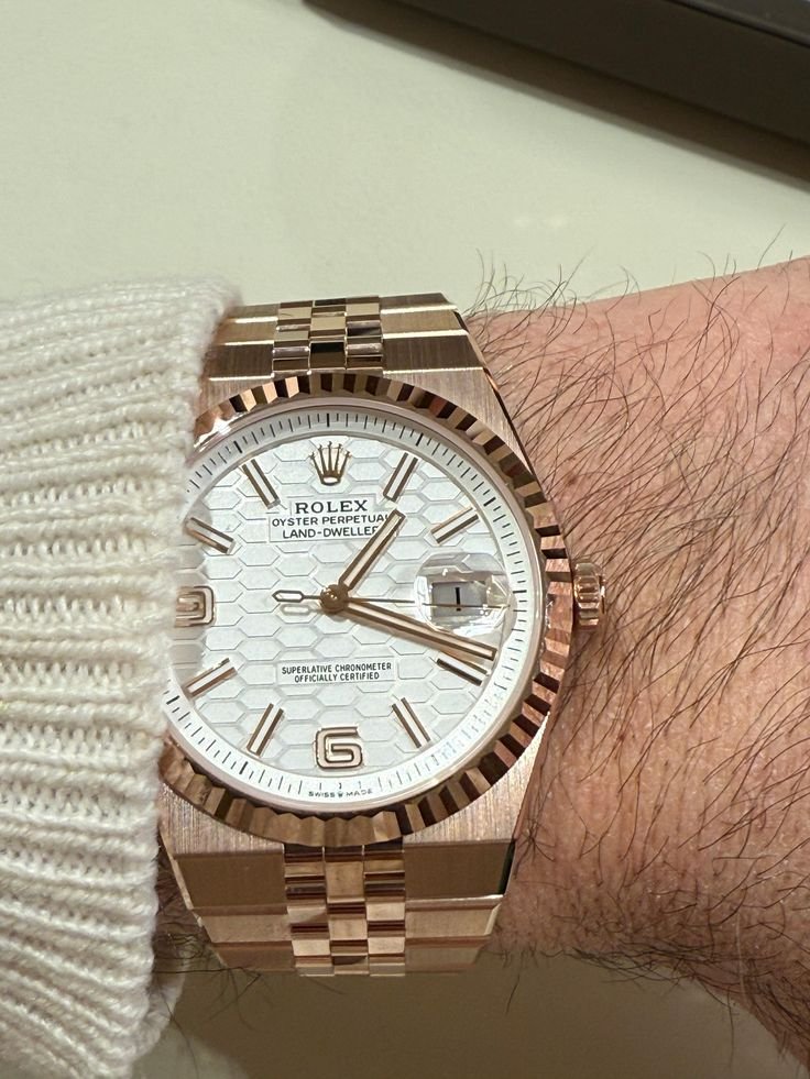 Prime_Asthetic's tweet photo. A dial that deserves a second look. 🥂 https://t.co/1SSRU0zrZD