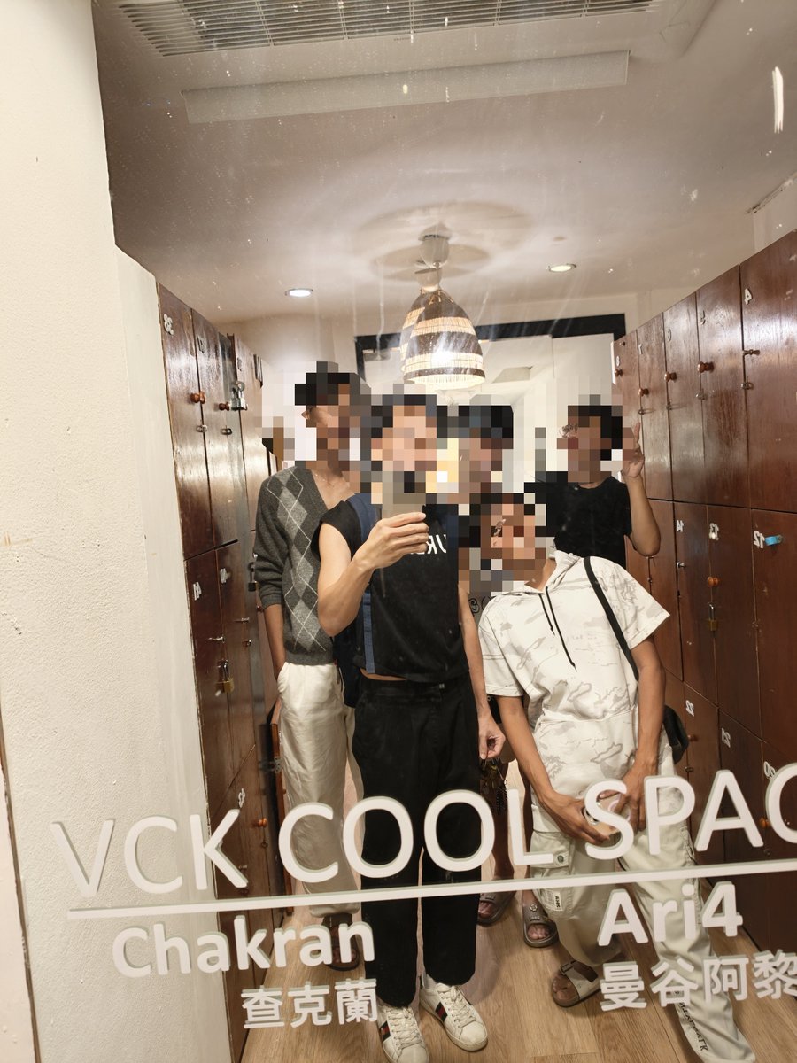 frog3001's tweet photo. พาน้องๆ มาเปิดโลก @frog3001 @jaolokxx @chabumeu @BKPN8145 @Bataverse869 ที่ @vckcoolspace https://t.co/rUYH2Vj0rA