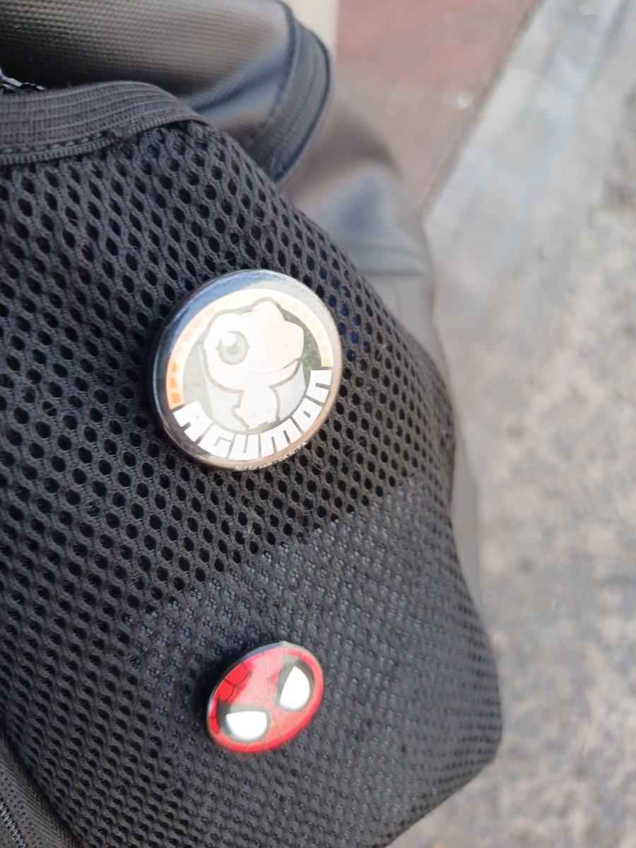 DonQujote21's tweet photo. @_SkyCoder Yo en la mochila https://t.co/gisrVlSXUx