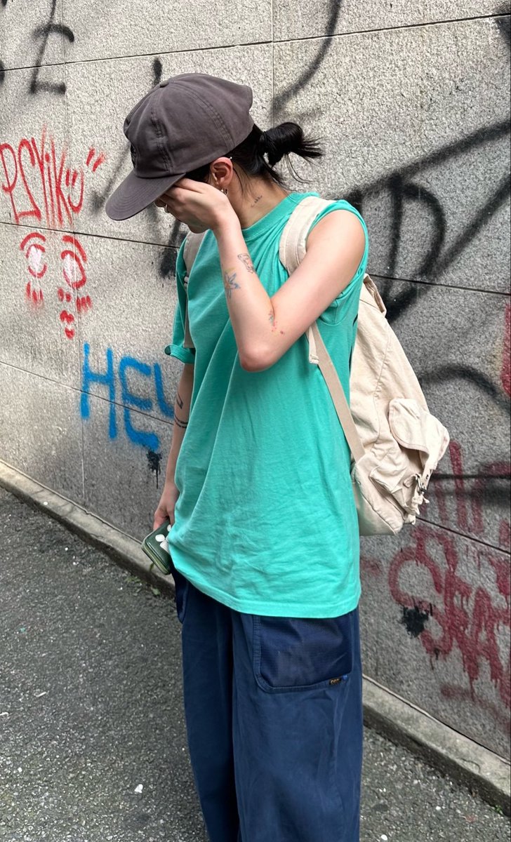 rurru10's tweet photo. 휘인이 근데 요새 민트에 빠진 듯 근데 다 잘 어울린다는 개 킬포야 
퍼컬이 의미없는 여성에게 관심 있습니다 https://t.co/1RECuVAliG