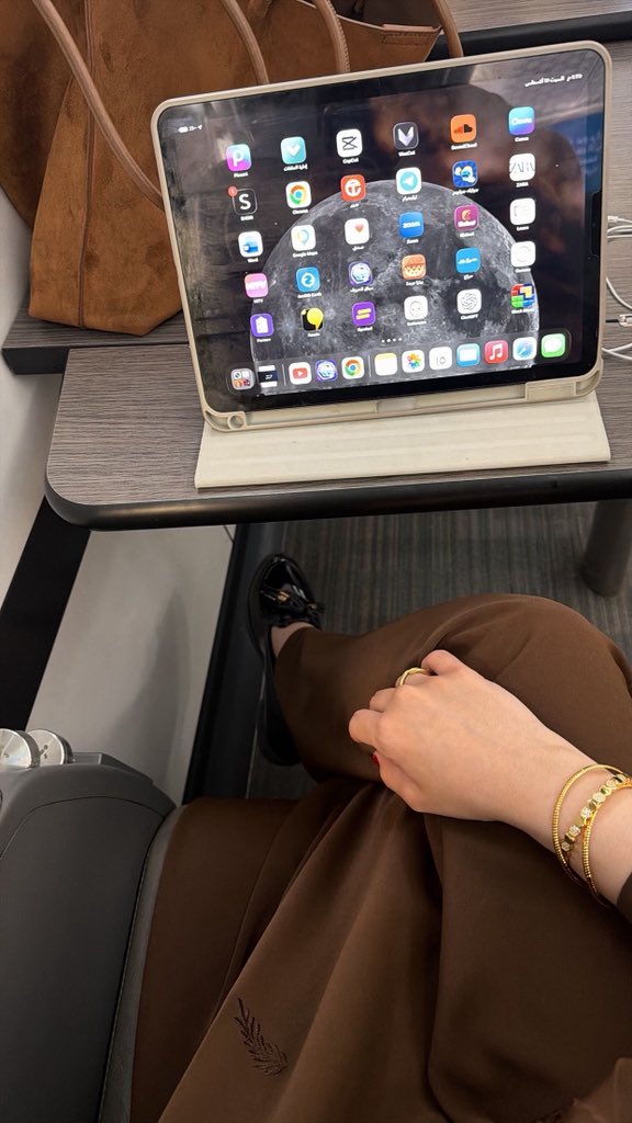 idkjojo_'s tweet photo. -🤎🤎- https://t.co/VP0TanWfKv