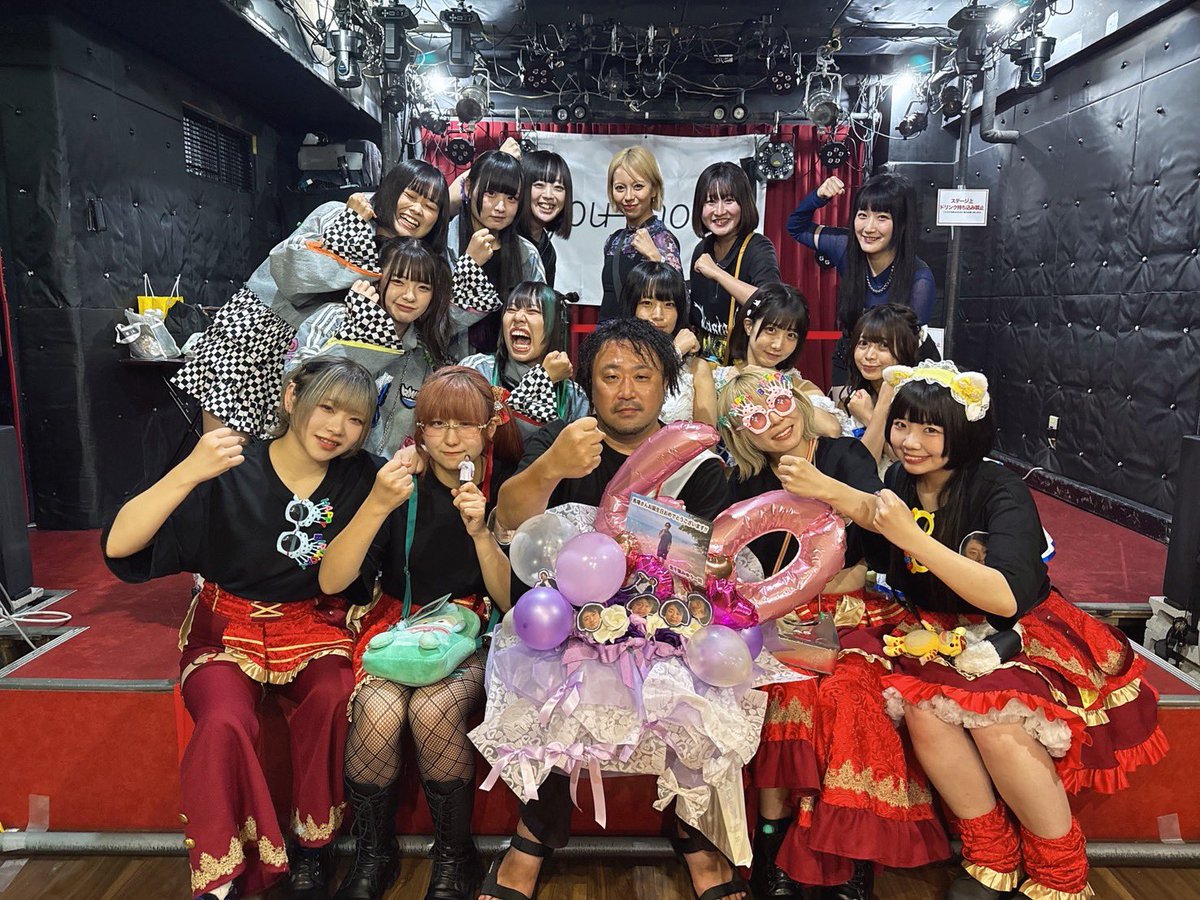 yoshiya_itsue's tweet photo. 今日は本当にありがとうございました！！出過ぎないようにしようと思ったけど、多分こっちも全力で楽しむことが期待に応えることに繋がるなーと思って全力で楽しませてもらいました！取り急ぎの挨拶でした！！
#youshowしちゃった https://t.co/WHy96uhTW7