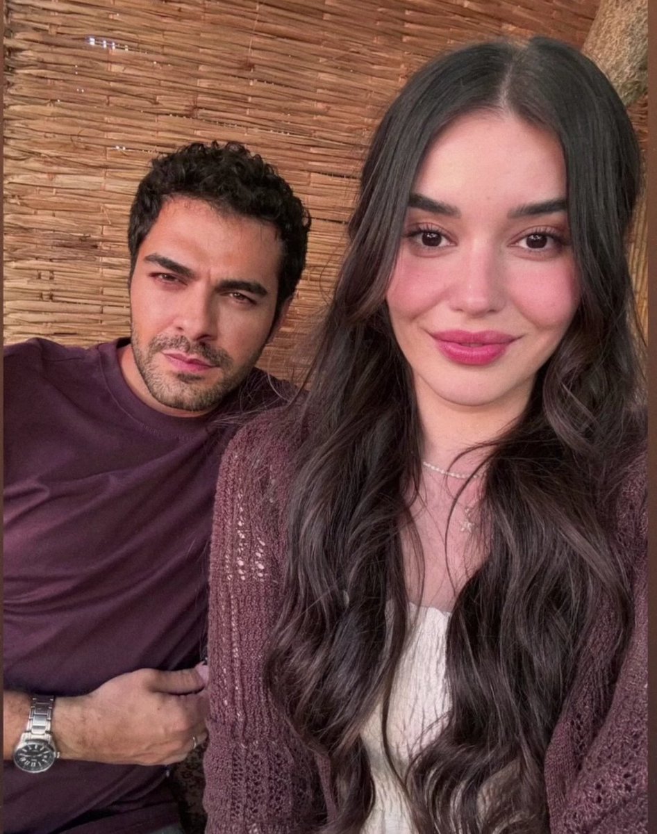 magazin_portali's tweet photo. #Haysiyet dizisiyle ekranlara dönmeye hazırlanan #GökberkYıldırım ve #AybükeYılmaz'dan set pozu https://t.co/QqGTZfq5sM