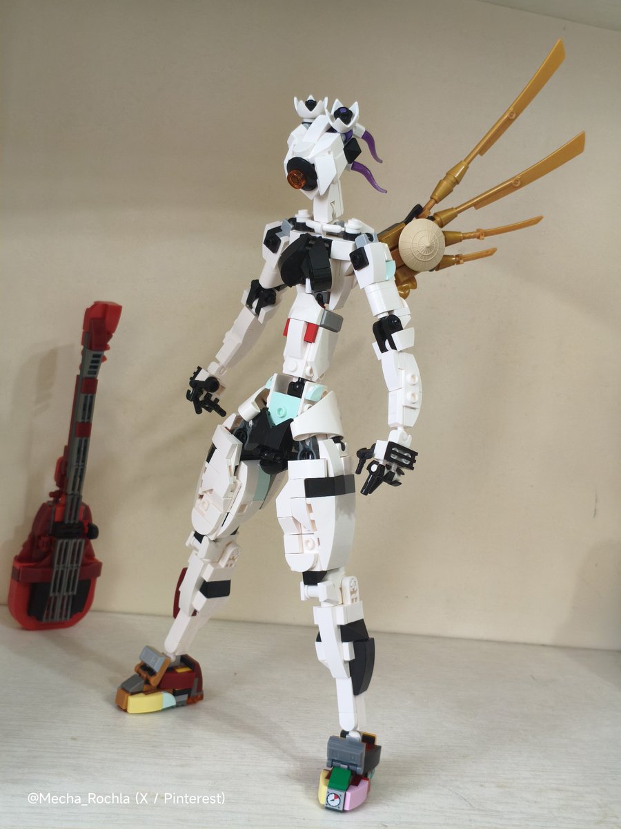 Mecha_Rochla's tweet photo. Guys, is it worth making something like wings for her?

#lego #legomoc #female #wip https://t.co/cWqY9VaOsO