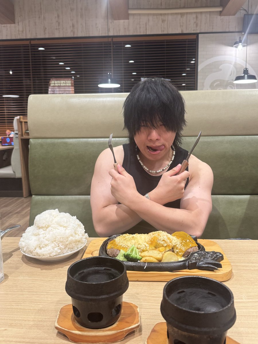 LnwoGf's tweet photo. 女子かよ。全然この人飯食わん https://t.co/1S3A8uFWTo