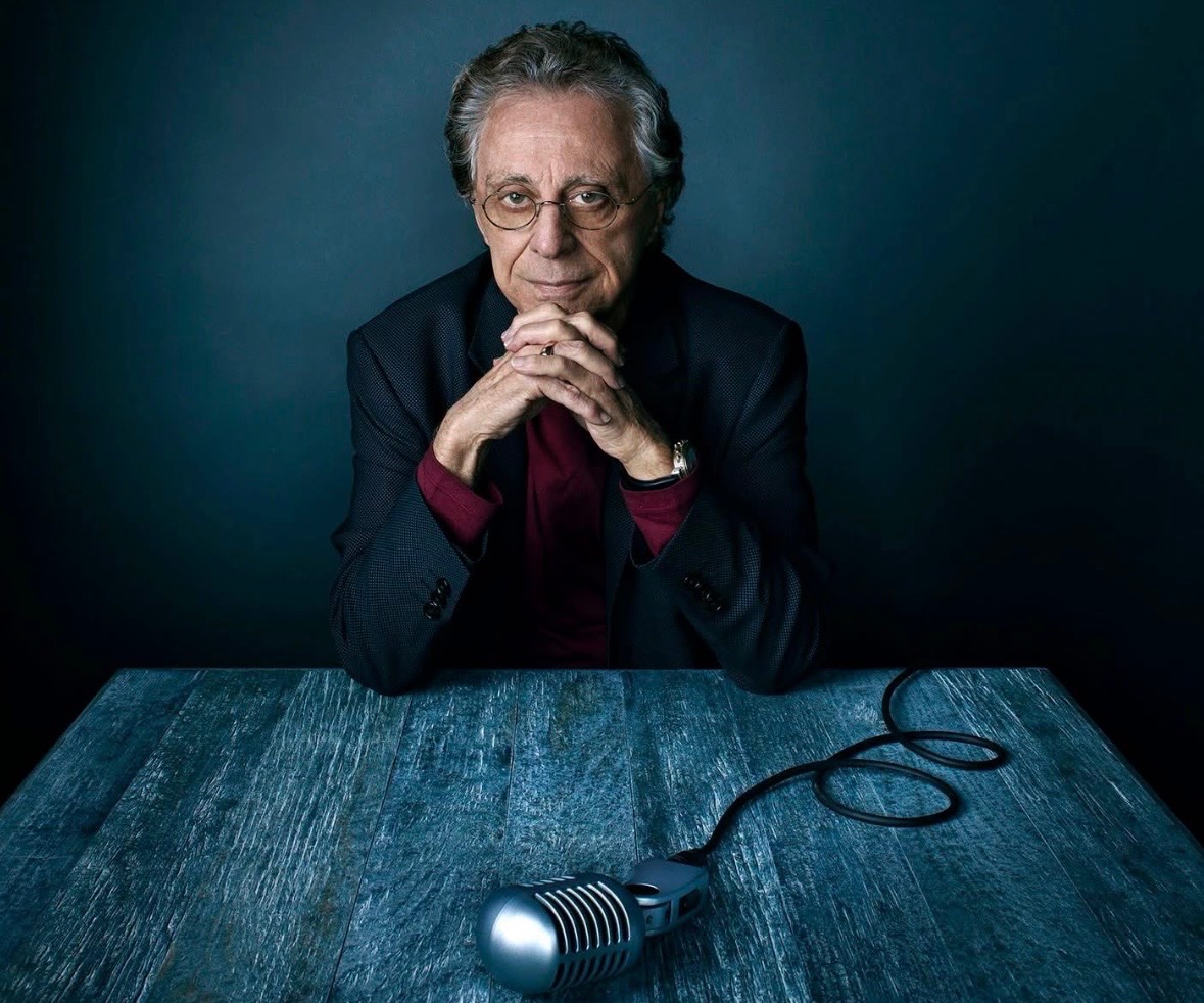 historyrock_'s tweet photo. FRANKIE VALLI RETIRES AT AGE 92.

At age 92, Frankie Valli—one of the most recognizable voices in American popular music and a key figure in The Four Seasons—has decided to retire from live performances, bringing an end to a long career on stage.
The news was confirmed by his brother, Bobby Valli, who noted that the singer has reached a stage in his life where his family takes center stage.

“He’s had a wonderful life—a dream come true. He has millions of fans who love him dearly. Now he’s retiring,” Bobby Valli said.

The decision marks the end of a career that took Frankie Valli from the success of The Four Seasons to a solo career that spanned decades. 

Bobby Valli also asked people to appreciate the singer’s personal and artistic legacy and thanked his fans for their expressions of affection.

“We will always have special memories of Frankie Valli. He has reached a point in his life where his family is there to love him, care for him, and be by his side. We appreciate your love and concern,” he said.

With his retirement from the stage, Frankie Valli brings to a close one of the longest-running careers in American music, after more than seven decades dedicated to performing and show business.