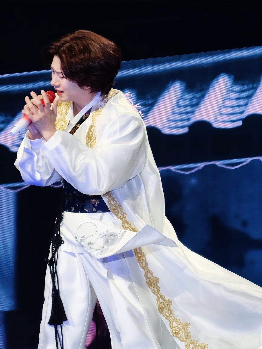 wongchakching01's tweet photo. 孤独男-风之子

#heechul #希澈 #김희철
#83line #superjunior83z  
#superjunior
#heechul
#heechul https://t.co/HN9Ce6zGKh