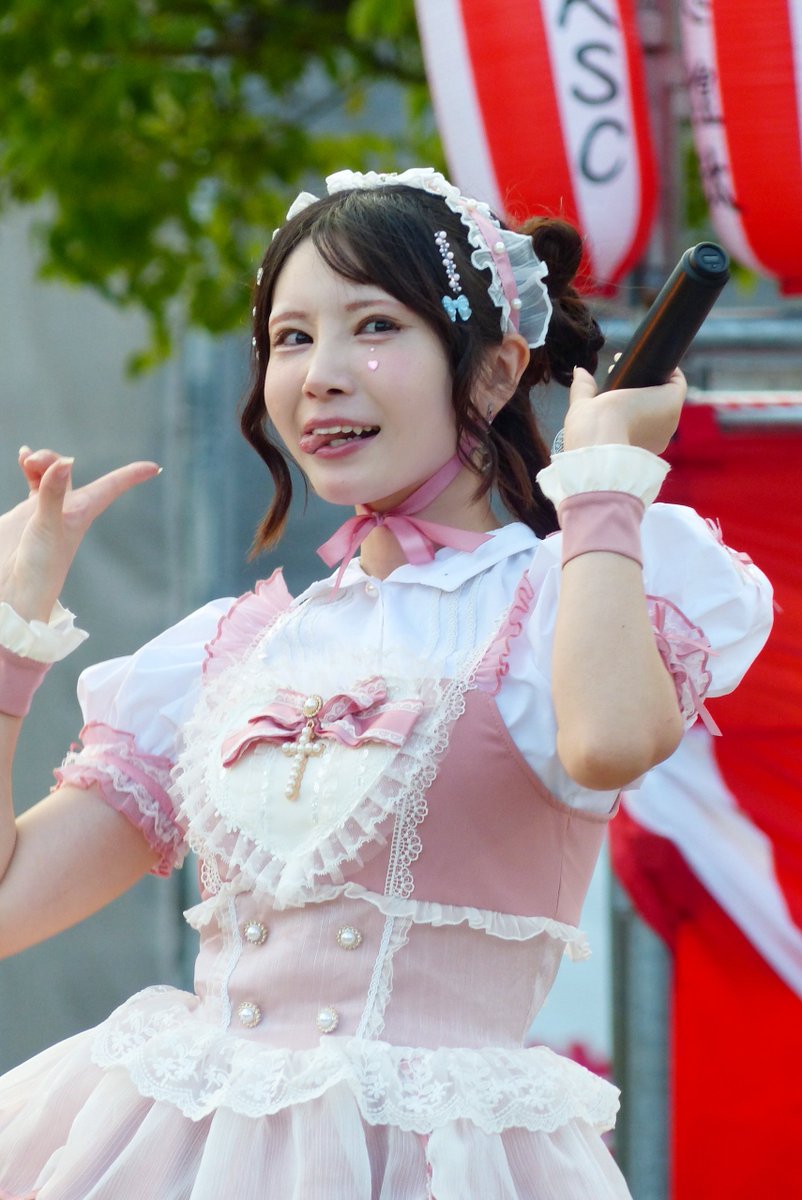 hals_nag's tweet photo. 2006.8.15/鈴鹿夏祭り🏮2部野外ステージ/きゅぴっと！ほほえみっ🩷ぴよちゃん🎀多才で尊敬🎉
#西ひより
@nishi_hiyori_ https://t.co/9SAkJv5v6E