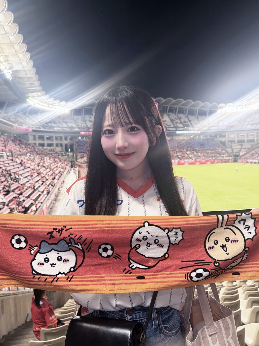 honoka_ske48's tweet photo. 名古屋グランパス vs 鹿島アントラーズ ⚽️
メルカリスタジアム行ってきたよ！！
悔しすぎ！！！😭
#グランパス #grampus #Jリーグ https://t.co/50iVxZJbAK