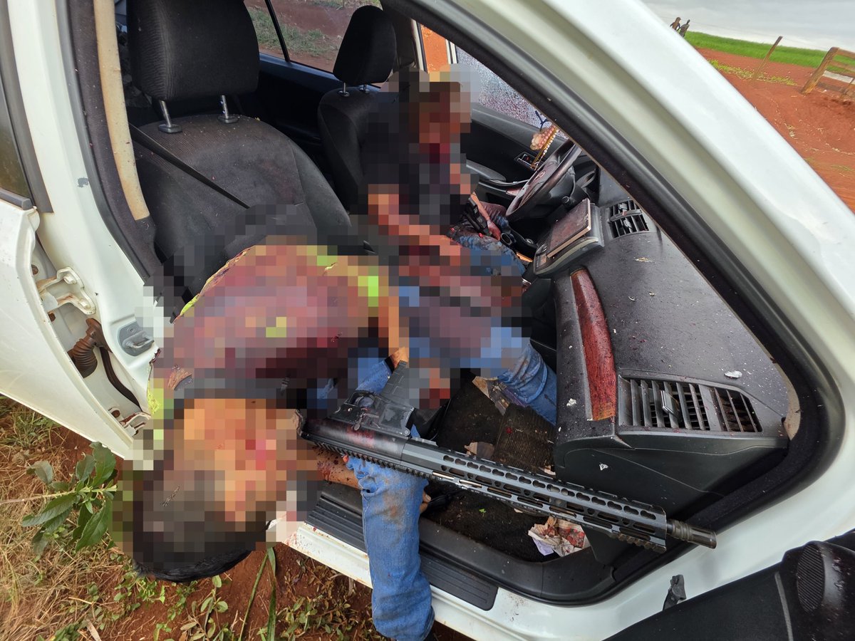 fatimagaray's tweet photo. DOS VERSIONES, UN MISMO HECHO

La version Oficial de la SENAD:  Abatieron a miembros de la estructura criminal de "Macho".
Ahora indigenas denuncian que las víctimas son un líder nativo y un maestro escolar que celebraba el día del niño con sus alumnos. Exigen aclarar el caso. https://t.co/5Rp5wpYy2x