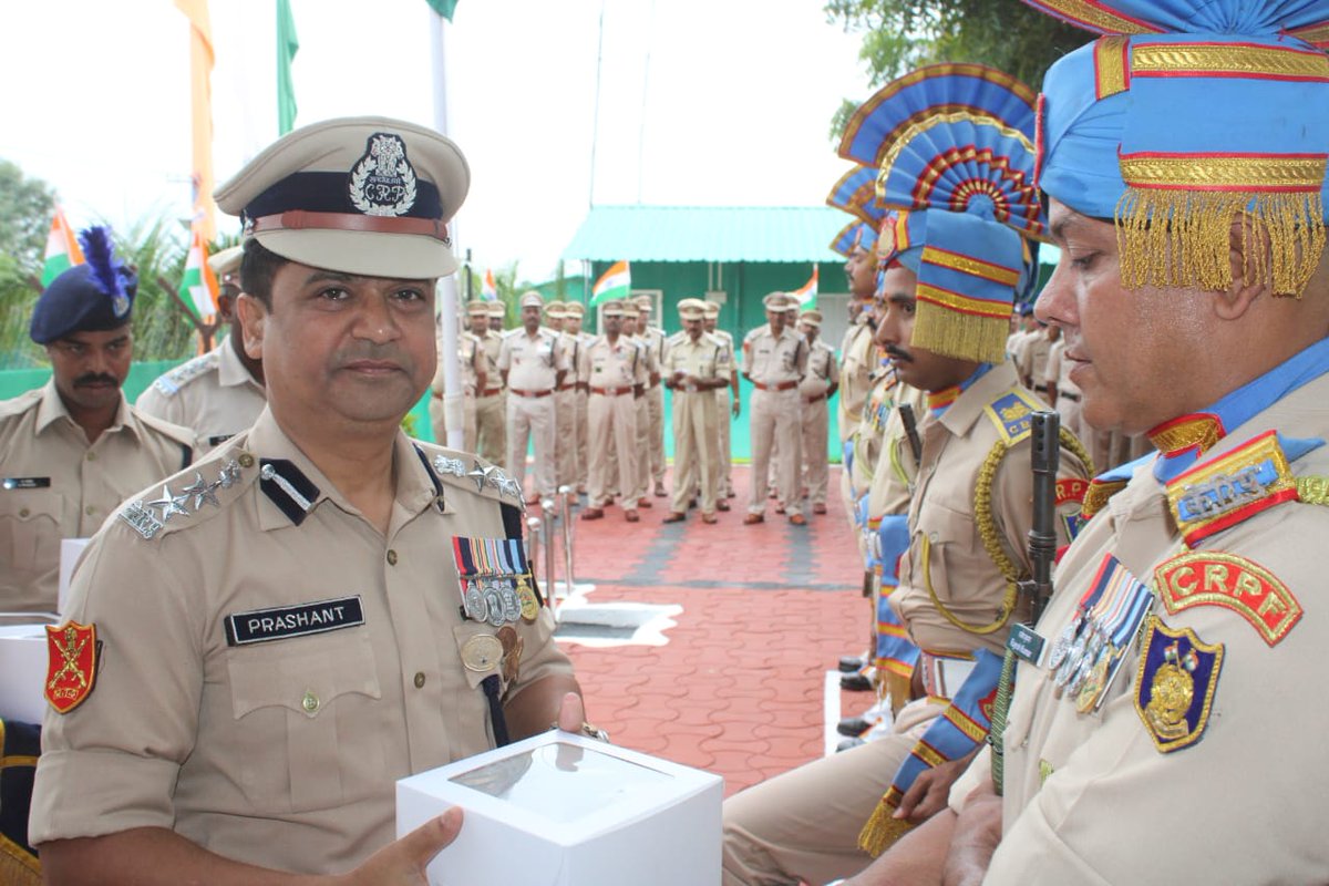 39BNCRPF's tweet photo. # 39BN CRPF
# 15th August, 2026
# Independence Day Celebrations 
# Mass singing of Vande Matram
# Tiranga Rally @ Karaiguttalu
@CRPF_sector @crpfindia @39BNCRPF https://t.co/6DhBZNuoZX