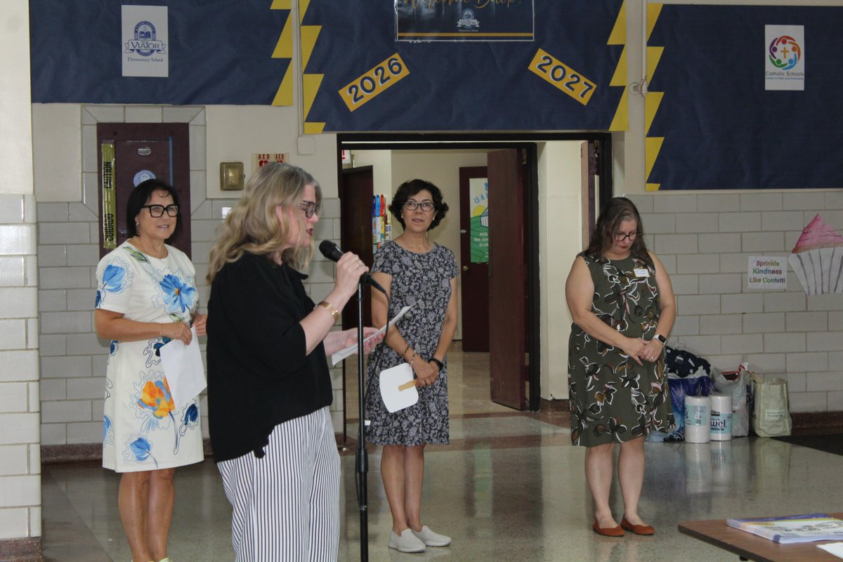 ChiViator's tweet photo. Friday's Welcome Teas and Family Fun Fest brought Eagles Families back to campus. Students dropped off supplies and met teachers. St. Viator Eagles are ready to return to school! Ca-Caw! ♥️🦅!
#ssviatorwenceslaus #StViatorChicago #BackToSchool2026 #DMDL https://t.co/Q6ID0tC0wU