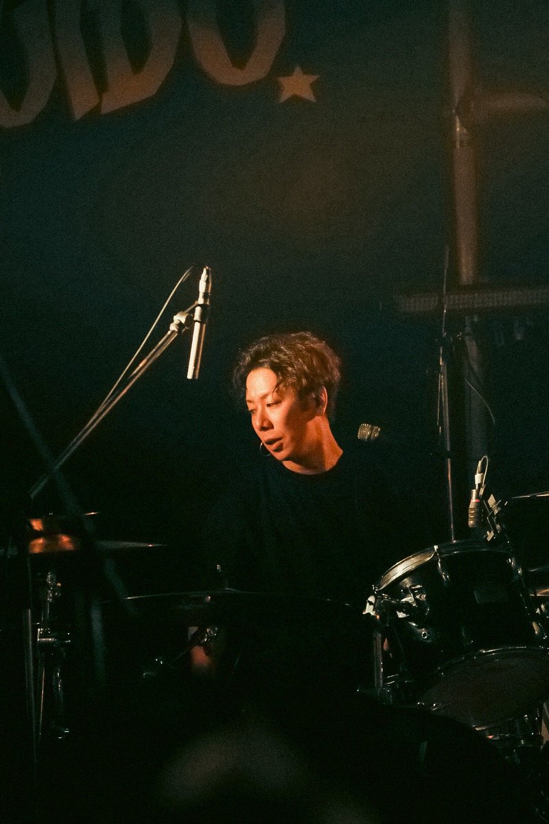 giraffepot_info's tweet photo. 2026.8.15@大阪RUIDO

1.United States of Vampire
https://t.co/1KK5rwdPPE!Who!
3.ブライターロックは風に乗って
4.モンスターサマーヒーロー
5.John Doe
6.I don’t know don’t I
7.青を込めて

新曲如何でしたでしょうか？アルバム制作中ですのでお楽しみに！
最高の時間をありがとうございました！ https://t.co/3LcAlCTZOP