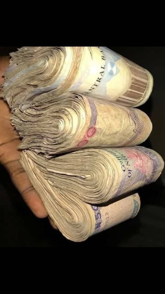 SMARTPHONE91701's tweet photo. You want more of it to live 😏 ??? You create more value and sell ur offer blindly https://t.co/i8fKXk7n7v