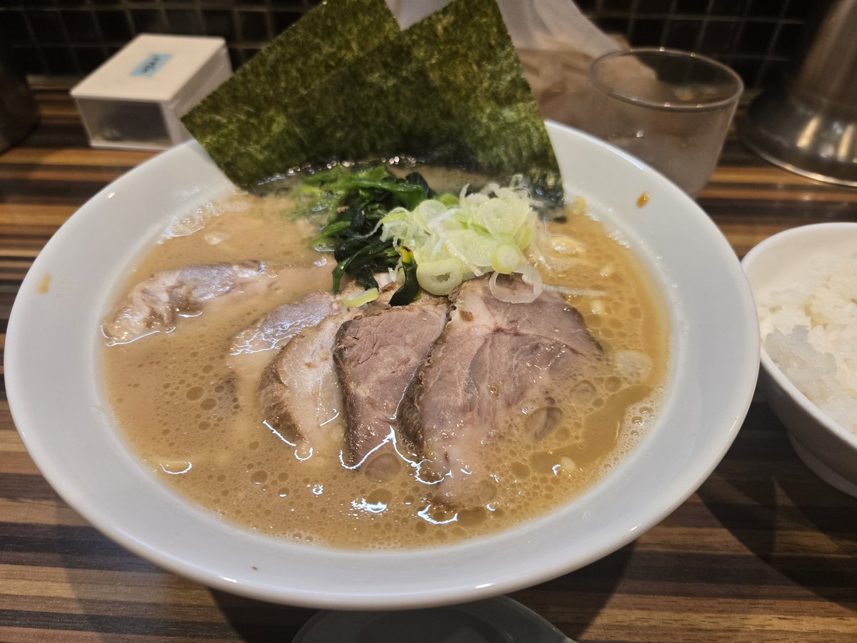 happa22's tweet photo. 今日食べたご飯(2/2)　めっちゃ食った https://t.co/6X4Pblt6Im