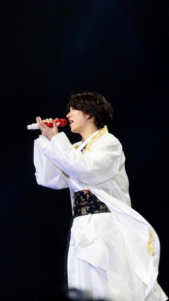 LoveHeeNim4ever's tweet photo. หล่อมากกกกกกก แง๊~ 
#HEECHUL
#SUPERJUNIOR_83z_1983_BKK ❤️🤍 https://t.co/Jy9HwdX81A