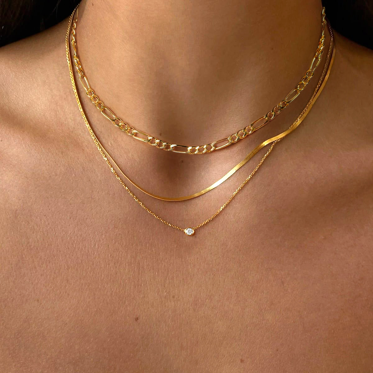 AquaeJewels's tweet photo. A layered necklace set featuring sleek gold chains and a solitaire diamond accent, crafted for effortless everyday luxury. 

#LayeredNecklace #GoldNecklace #DiamondNecklace #18KGold #FineJewelry #LuxuryJewelry #GoldJewelry #DiamondJewelry #NecklaceStack  #AquaeJewels https://t.co/oAUZLspW7X