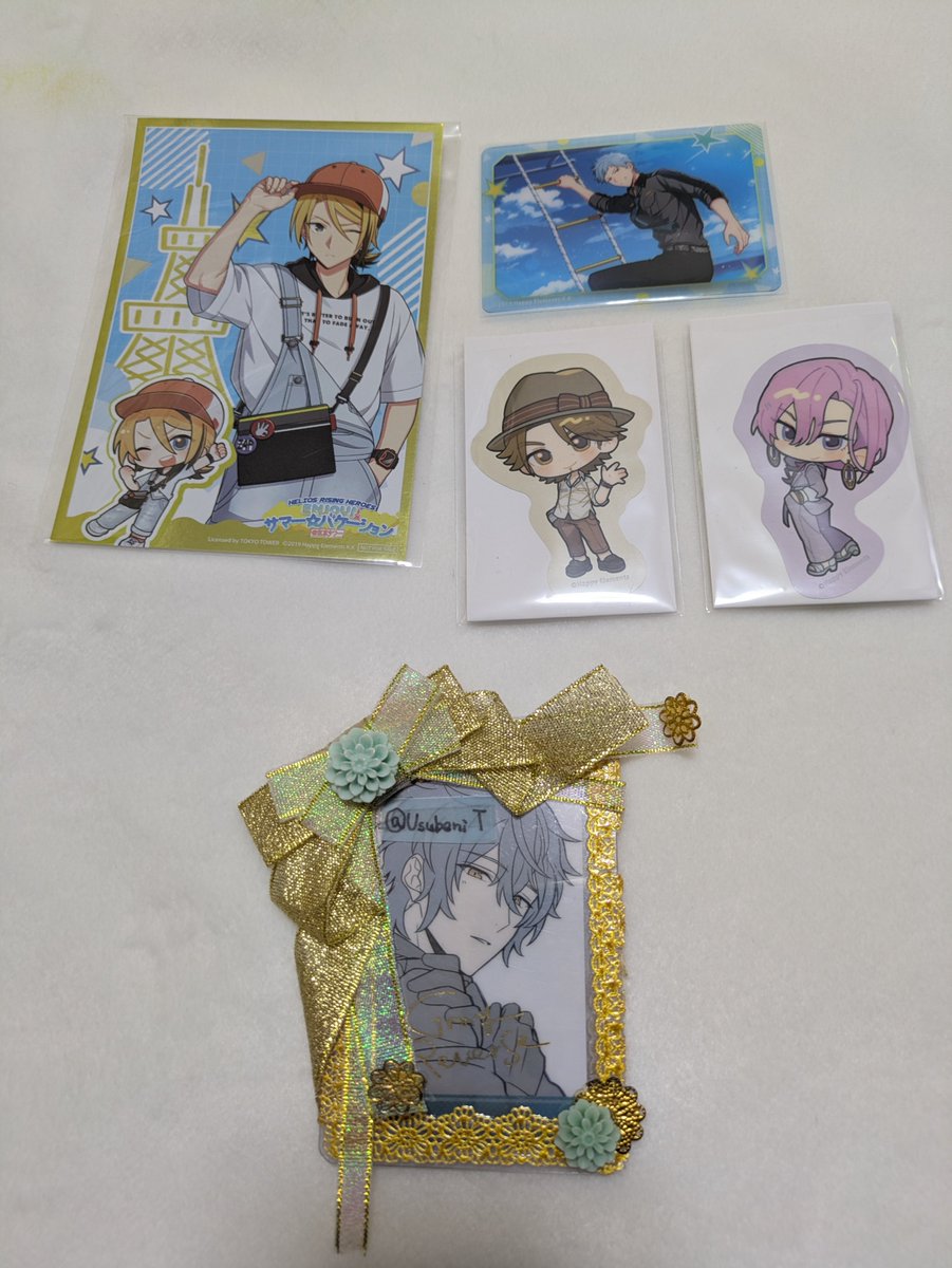 UsubeniT's tweet photo. 【交換譲渡】エリオス　東京タワー

譲:ポスカ
ジュニア

シール
ジェイ、ビアンキ

クリアカード
アッシュ

求:同種グレイ、定価
ポスカはまねきねこSDグレイと交換も可能。特典の金額は要相談

郵送、都内土日手渡し
検索からもお気軽にお声掛け下さい https://t.co/hsxObKWVd3