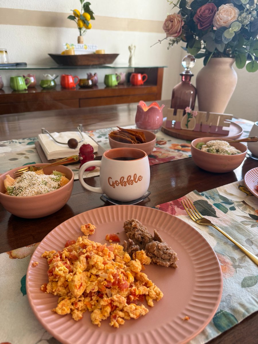 lupita_mancer's tweet photo. #Sábado #MiCasaEsTuCasa Alimentando el alma… https://t.co/TXwzDNOlUJ