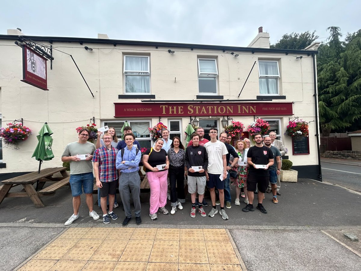 Steph_Peacock's tweet photo. Thanks to Young Labour for joining us to campaign in Silkstone ahead of the Penistone East by-election next week 🌹 https://t.co/L0LZqEeR1U