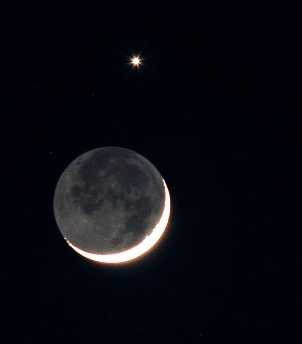 M1ONLOVER's tweet photo. Moon and Venus https://t.co/fisNUk4EPM