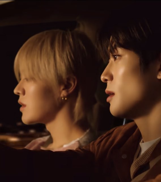subtlemeanings's tweet photo. jung muhyuk and yu eunchae if they met in a bus and not die in a car on the very first ep 😭 somehow these two are always in a moving vehicle https://t.co/MFdreLMsJa