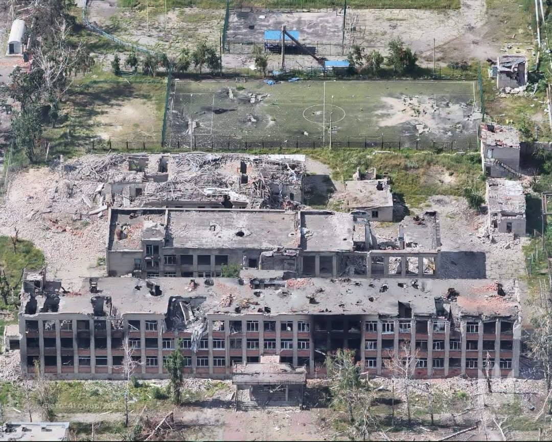 Xenta777's tweet photo. Kupiansk, Kharkiv region

"Help for the russian-speaking population" from russia

What's the point of endless slaughter for useless ruins? There's no point, psychopaths just enjoy the process
💔💔💔 https://t.co/FiSVz55n5T