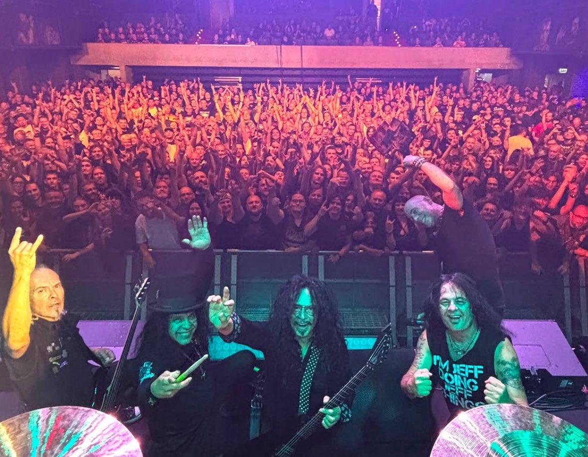 thearmoredsaint's tweet photo. Our run in Europe was unbelievable. We were so stoked to have shared the stage with our buddies in @testament and @metalchurchis1. We even got to play with Savatage, and @nevermoreband along the way! Thank you Testament for bringing us along and thank you all for coming out👊 https://t.co/VHmd7NU1Ki