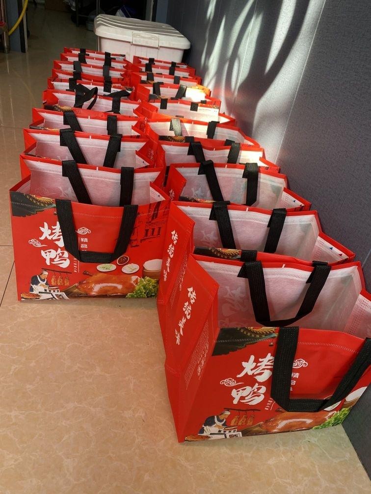 NotKevinCash's tweet photo. Just finished 4 hours at the community food bank! Packed 120 meal boxes for local families in need. Grateful for every kind volunteer who made this happen  #VolunteerWork #CommunityCare https://t.co/uAgoBeFMmy