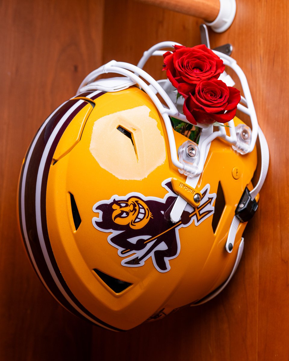 ASUFootball's tweet photo. All in the details 🌹 https://t.co/xtyPmcatk6