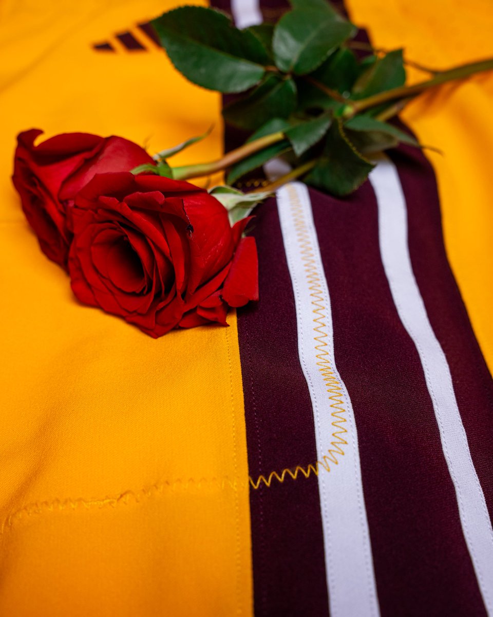 ASUFootball's tweet photo. All in the details 🌹 https://t.co/xtyPmcatk6