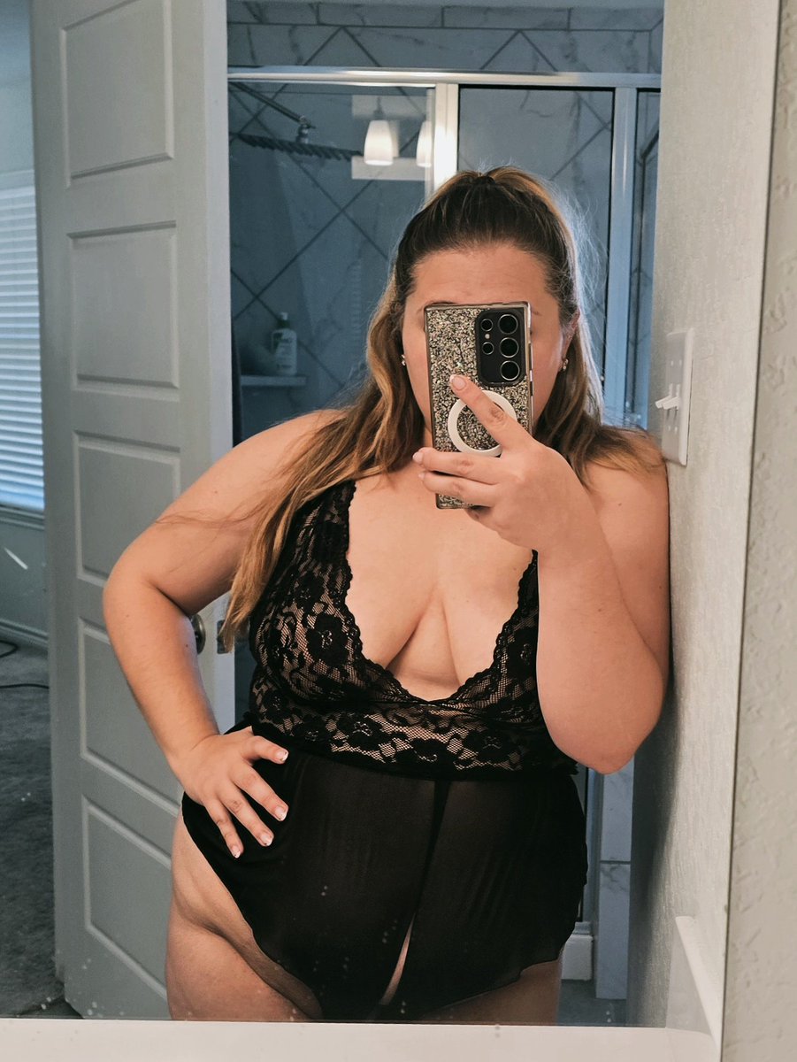 BabeyBlu's tweet photo. New here… be gentle with me 😇💋
I’m Babeyblu 🩵
Curvy, playful, and keeping a few secrets for those curious enough to look closer 👀 https://t.co/bpx6qTN6Sl