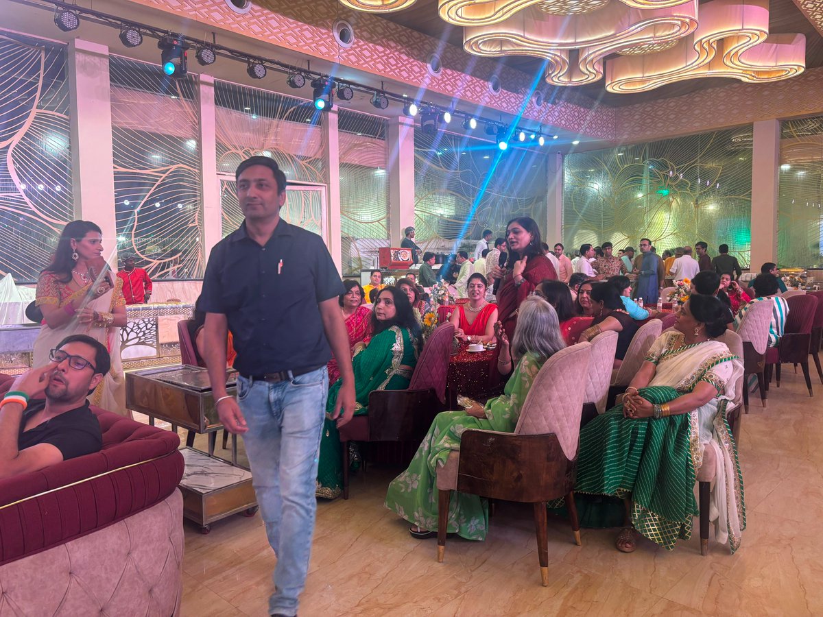 officialbmt09's tweet photo. Healthcare becomes truly human when we connect with people beyond the hospital. 🌸
BMT Next, joined the Independence Day &amp; Teej celebration organised by IMA Rewari—celebrating togetherness while spreading awareness about blood health and timely care.
#Raktveer #Teej  #BloodHealth https://t.co/GiHBcznpRC