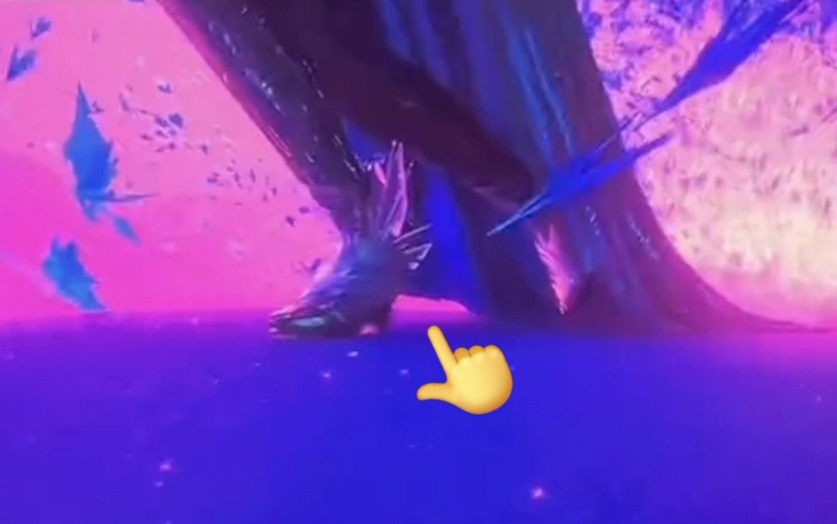 nicudys's tweet photo. I examined the new villain's costume in the Frozen 3 trailer and caught a few details. Her shoes have ice butterfly patterns on the sides, and I saw ice around her neck, though I couldn't quite make it out. Her short black hair reminds me of Elsa's old villain concept art! https://t.co/jutM93t81L
