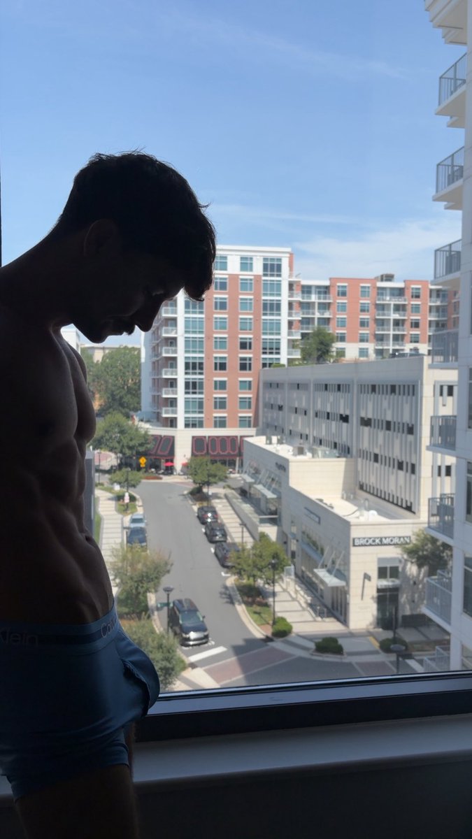 spicymatteo's tweet photo. 😝I’m a fan of these shadowed pictures what about you🤪? 1️⃣ thru 4️⃣

🔞more in bio too💦👅 

#mlm #viral #fypシ゚ #bulge #of #model #abs #fit #gay #bi #fyp https://t.co/BJSRUlsiK0