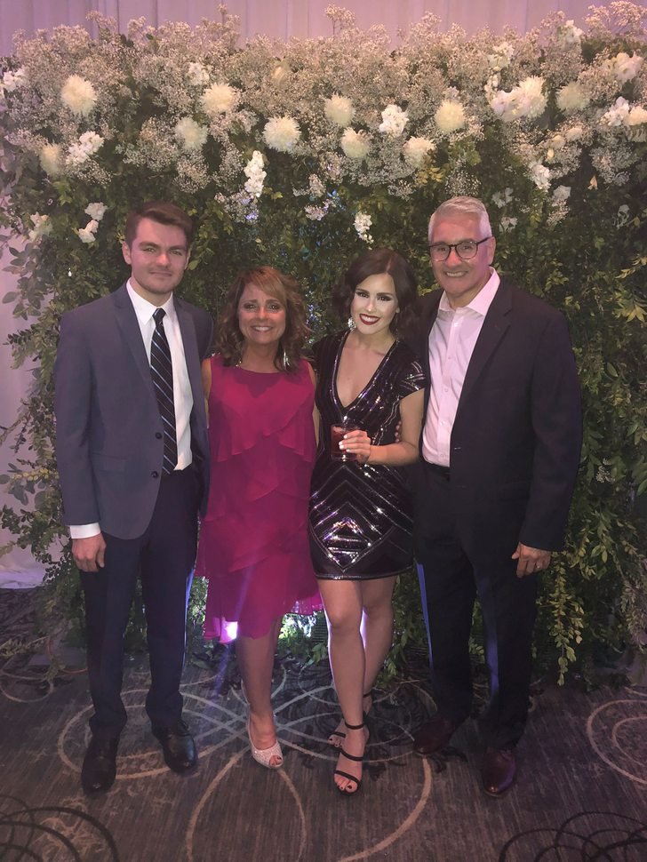 SortedTrader's tweet photo. @casualcatholic @Gnoticer7 Like Nick's sister or maybe his dad? https://t.co/GrYgqweu9Z